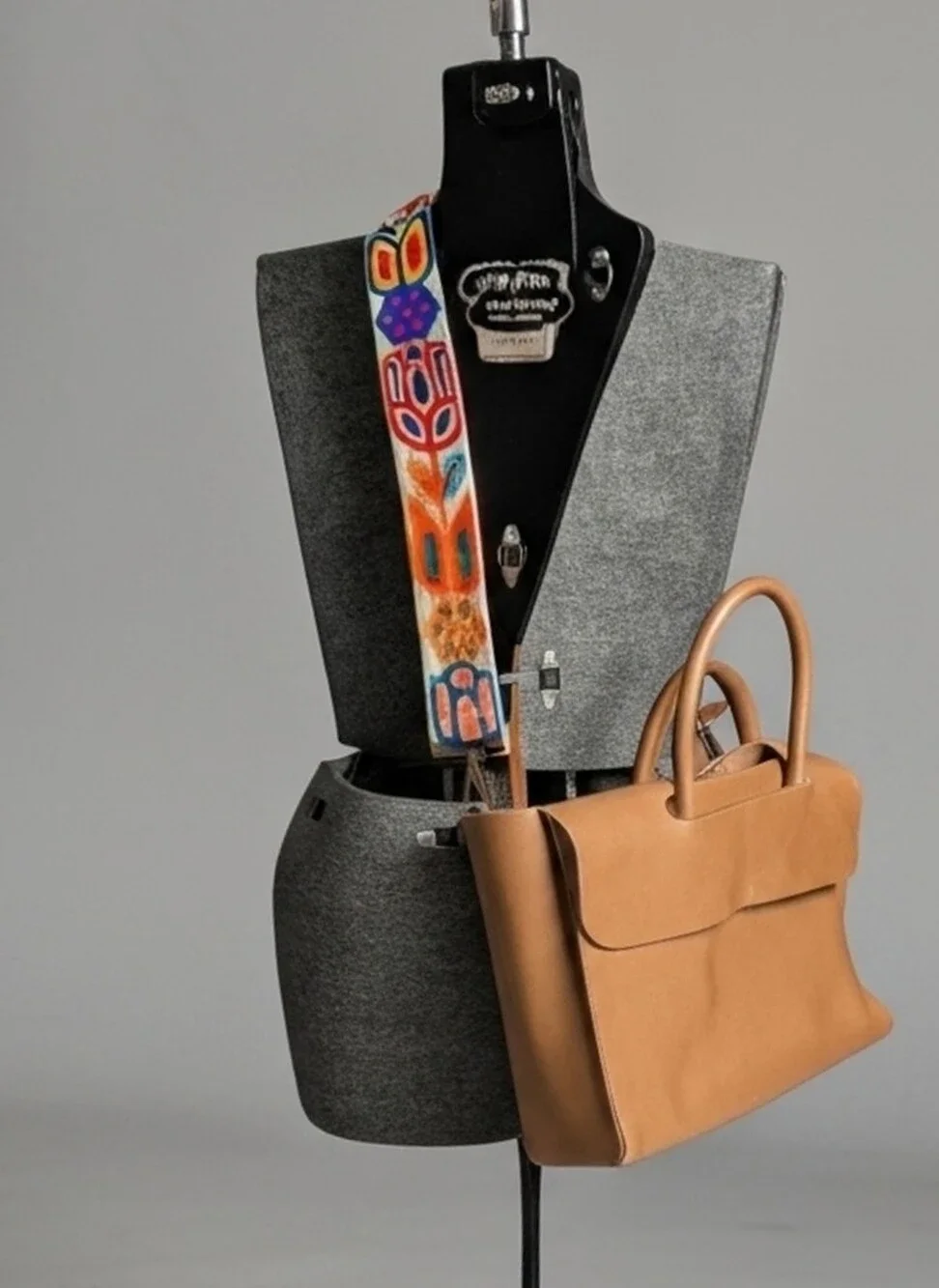 NWOT Artisanal Full Grain Leather Minimalist Handbag + Detachable Retro Strap